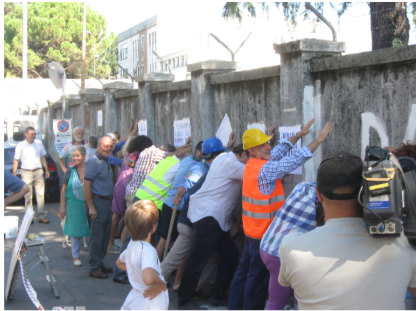 Ex centrale del latte di Vicenza. Il 1°ottobre 2011 un flash mob della popolazione di San Bortolo per sollecitare l'avvio dei lavori